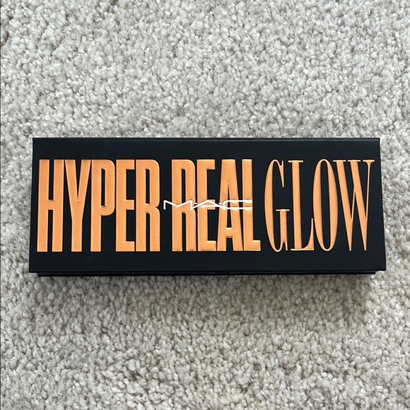 MAC Cosmetics Other - NWOB MAC Cosmetics Hyper Real Glow Palette - Shimmy Peach